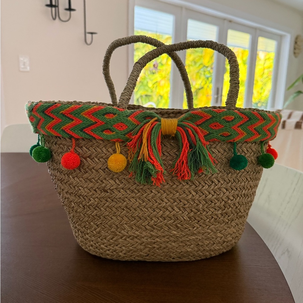 Handmade straw Pom Pom tote basket